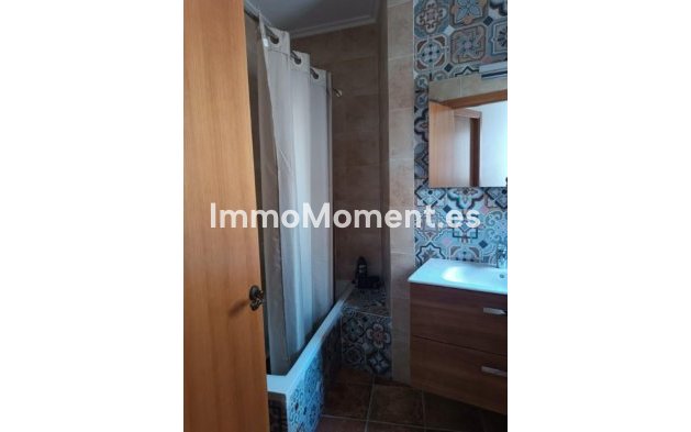 Reventa - Villa - Interior  - Guaro