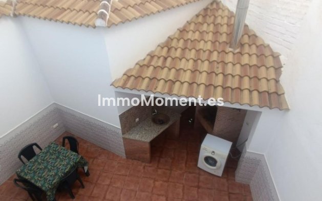 Reventa - Villa - Interior  - Guaro