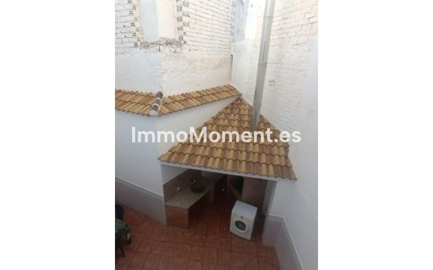 Reventa - Villa - Interior  - Guaro