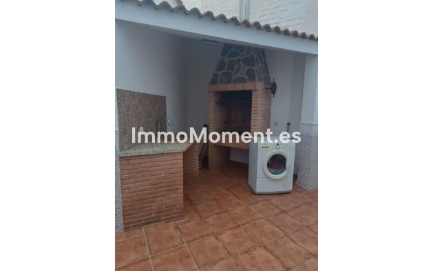 Reventa - Villa - Interior  - Guaro