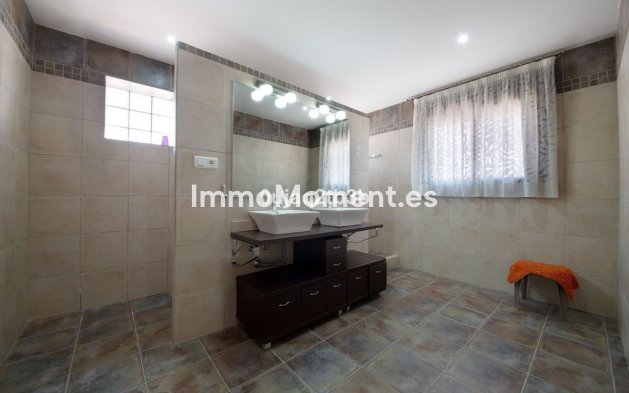 Wiederverkauf - Villa - Estepona  - Estepona Centro