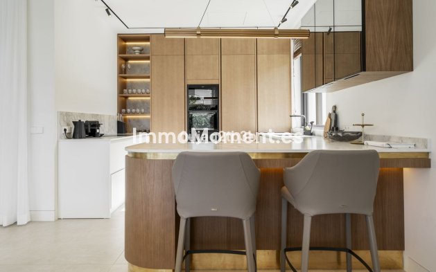 Wiederverkauf - Villa - Marbella - Nagüeles