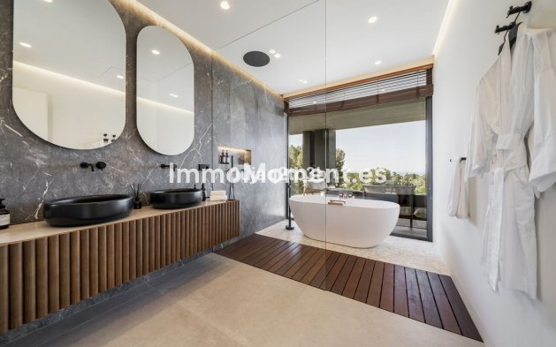 Wiederverkauf - Villa - Marbella - Nagüeles