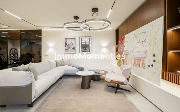 Wiederverkauf - Villa - Marbella - Nagüeles