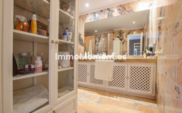 Wiederverkauf - Wohnung - Marbella - Nueva Andalucía