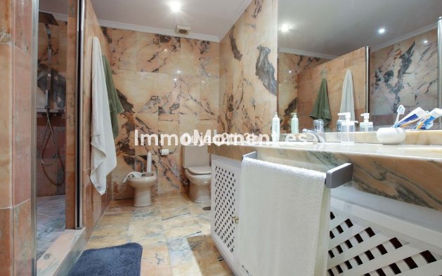 Wiederverkauf - Wohnung - Marbella - Nueva Andalucía