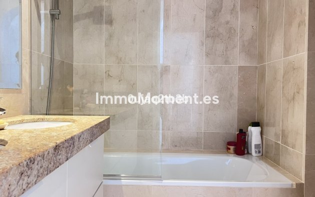 Wiederverkauf - Wohnung - Marbella - Nueva Andalucía