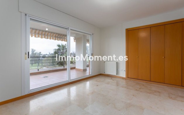 Resale - Apartment - Marbella - Guadalmina Alta
