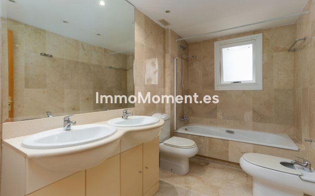 Resale - Apartment - Marbella - Guadalmina Alta