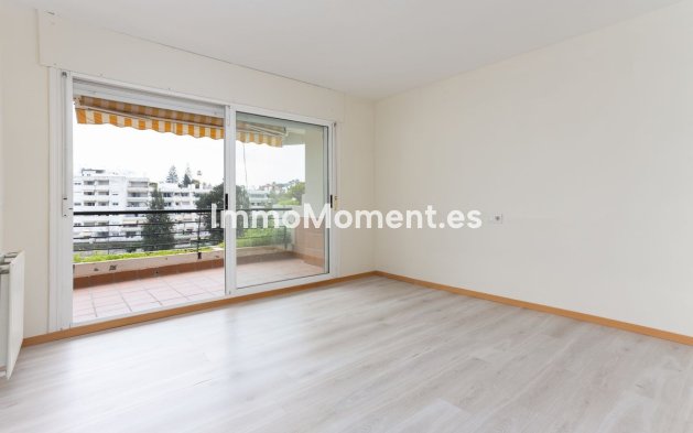 Resale - Apartment - Marbella - Guadalmina Alta