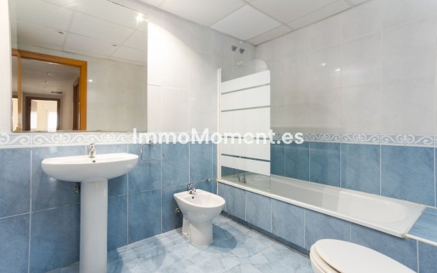 Resale - Apartment - Marbella - Guadalmina Alta