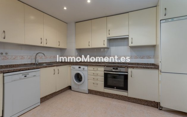Resale - Apartment - Marbella - Guadalmina Alta