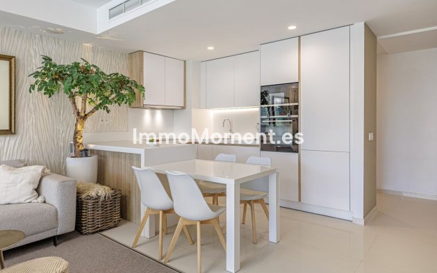 Resale - Apartment - Estepona - Atalaya