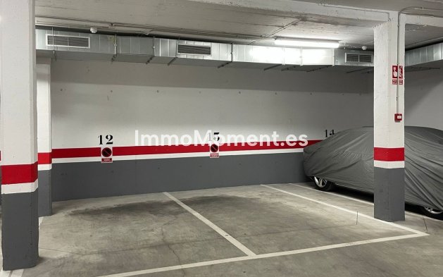 Resale - Apartment - Estepona - Atalaya