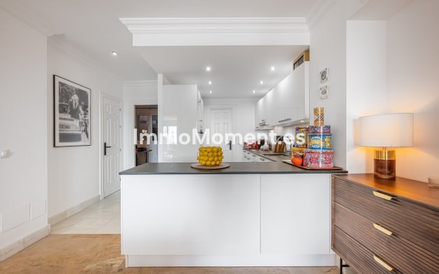 Resale - Apartment - Benahavís - Monte Halcones