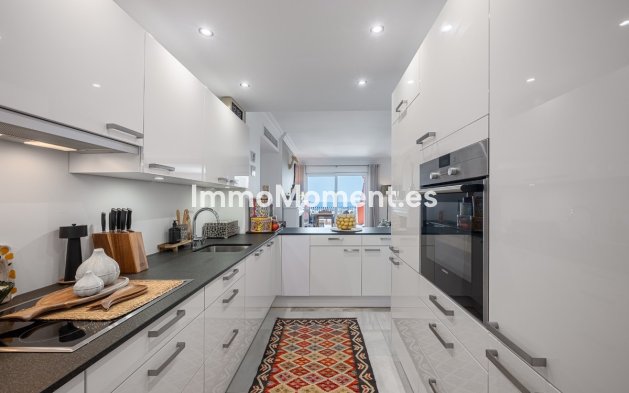 Resale - Apartment - Benahavís - Monte Halcones