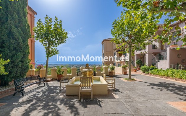 Resale - Apartment - Benahavís - Monte Halcones