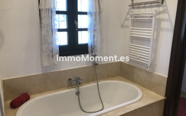 Wiederverkauf - Landhaus - Estepona  - Estepona Centro