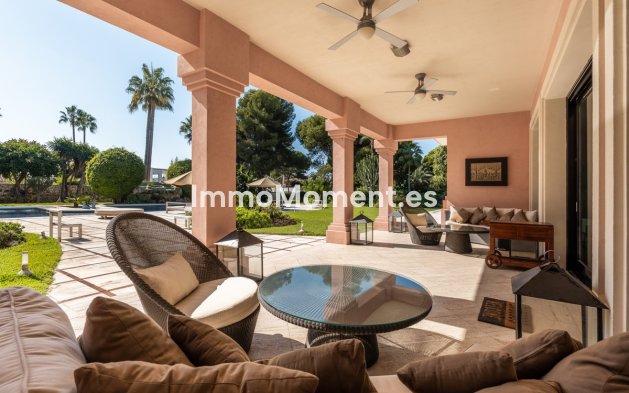 Resale - Villa - Estepona - Estepona Centro