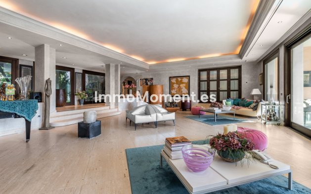 Resale - Villa - Estepona - Estepona Centro