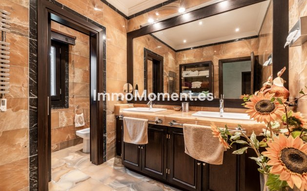 Resale - Villa - Estepona - Estepona Centro