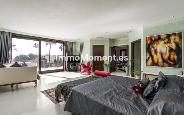 Resale - Villa - Estepona - Estepona Centro