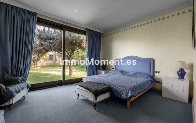 Resale - Villa - Estepona - Estepona Centro