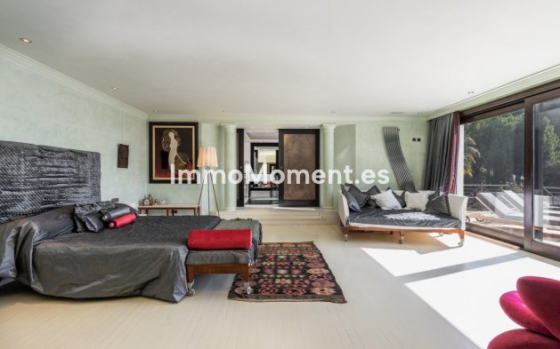 Resale - Villa - Estepona - Estepona Centro