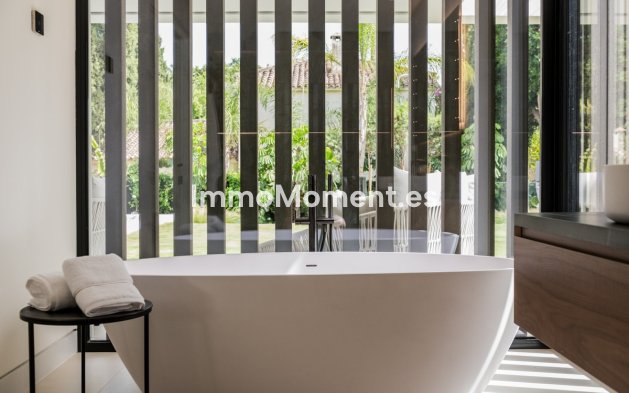 Wiederverkauf - Villa - Marbella - Nueva Andalucía