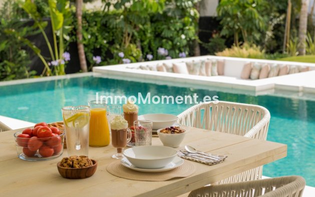 Wiederverkauf - Villa - Marbella - Nueva Andalucía