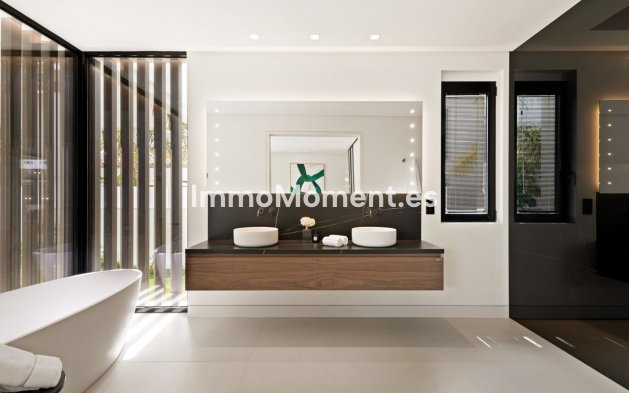 Wiederverkauf - Villa - Marbella - Nueva Andalucía