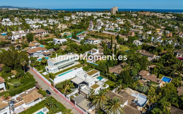 Wiederverkauf - Villa - Marbella - Nueva Andalucía