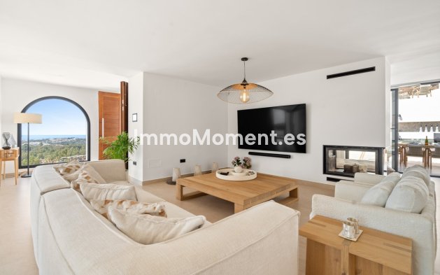 Resale - Villa - Marbella - Nueva Andalucía