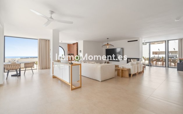 Resale - Villa - Marbella - Nueva Andalucía