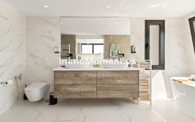 Resale - Villa - Marbella - Nueva Andalucía