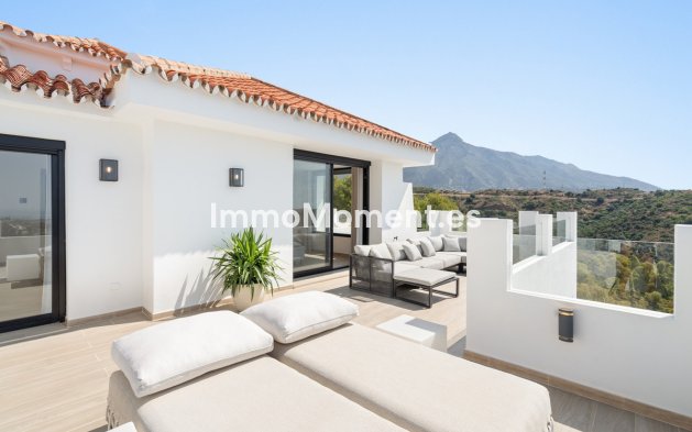 Resale - Villa - Marbella - Nueva Andalucía