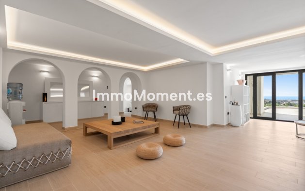 Resale - Villa - Marbella - Nueva Andalucía