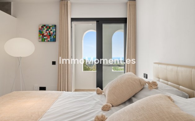 Resale - Villa - Marbella - Nueva Andalucía