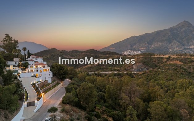 Resale - Villa - Marbella - Nueva Andalucía