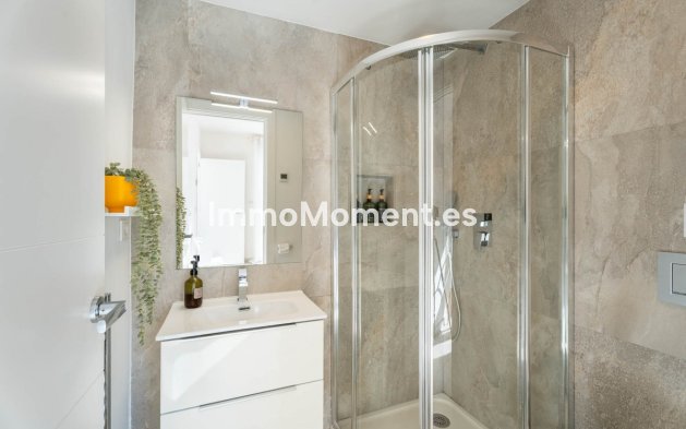 Wiederverkauf - Villa - Marbella - El Rosario