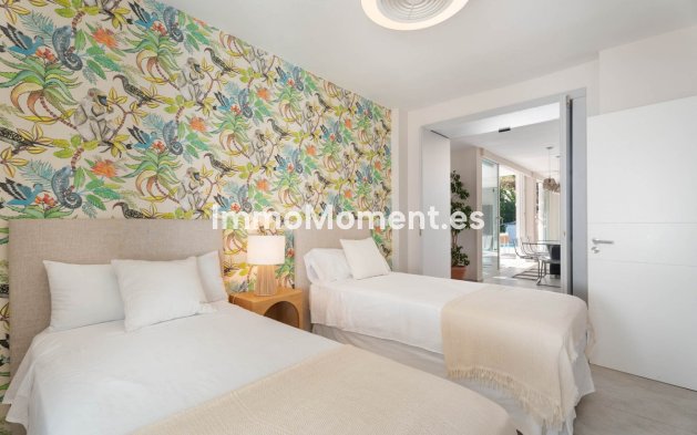 Wiederverkauf - Villa - Marbella - El Rosario