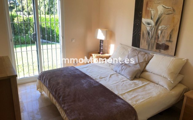 Reventa - Villa - Estepona  - New Golden Mile