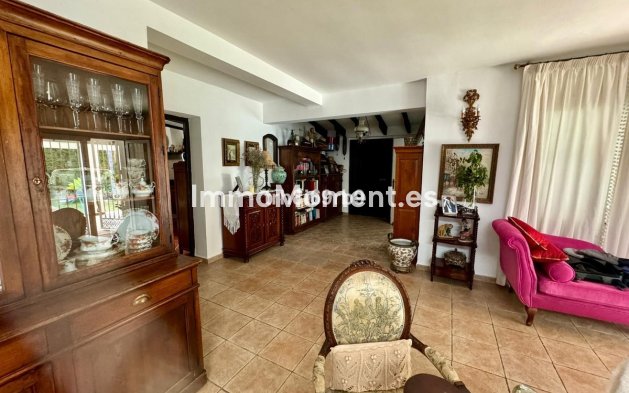 Resale - Detached villa - Estepona - Atalaya