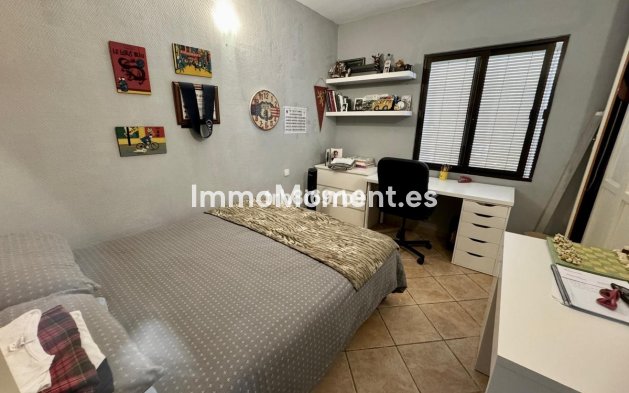 Resale - Detached villa - Estepona - Atalaya