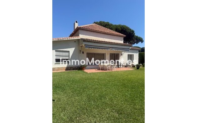 Bestaande woning - Villa - Estepona  - Benamara