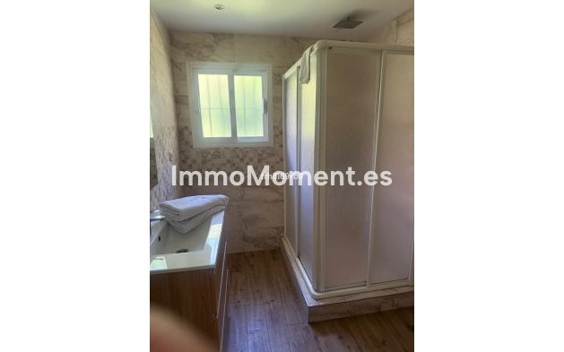 Bestaande woning - Villa - Estepona  - Benamara