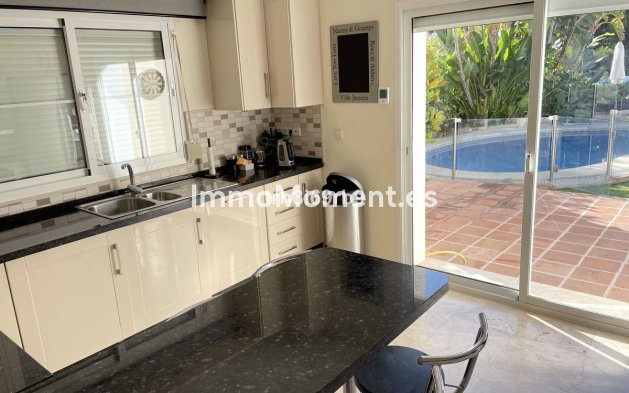 Wiederverkauf - Villa - Estepona  - New Golden Mile