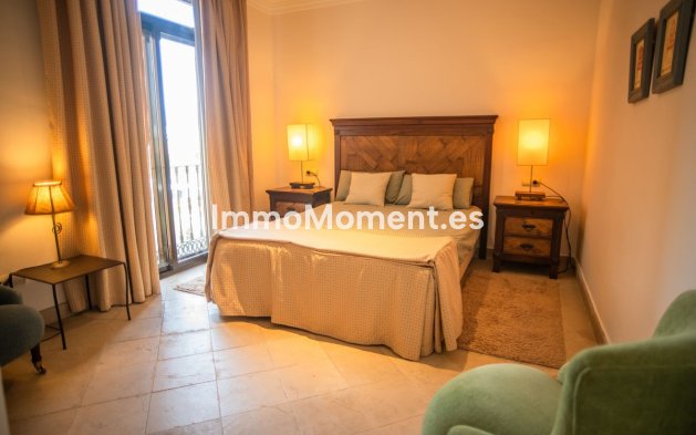 Reventa - Apartamento - Estepona  - Cancelada