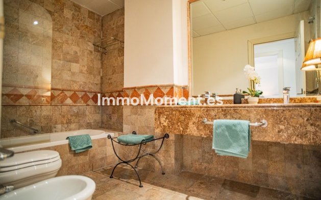 Reventa - Apartamento - Estepona  - Cancelada