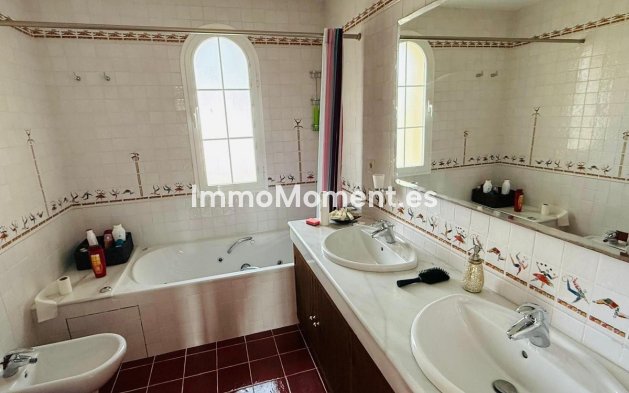 Revente - Villa - Casares - Casares Centro